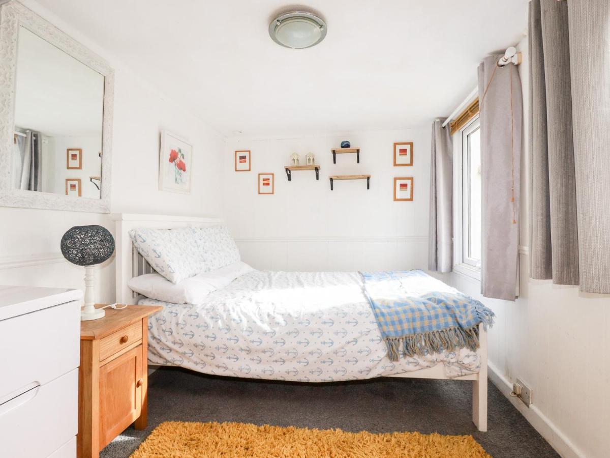 The Moonbeach Cabin Gorran Haven Extérieur photo
